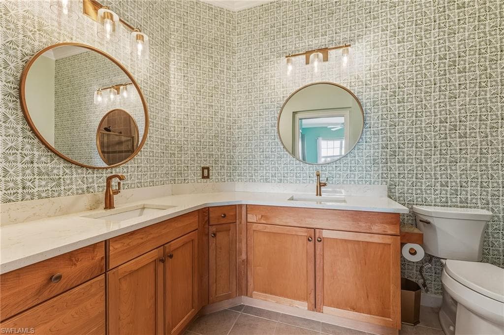 8565 Via Garibaldi CIR # 206, ESTERO FL 33928-12