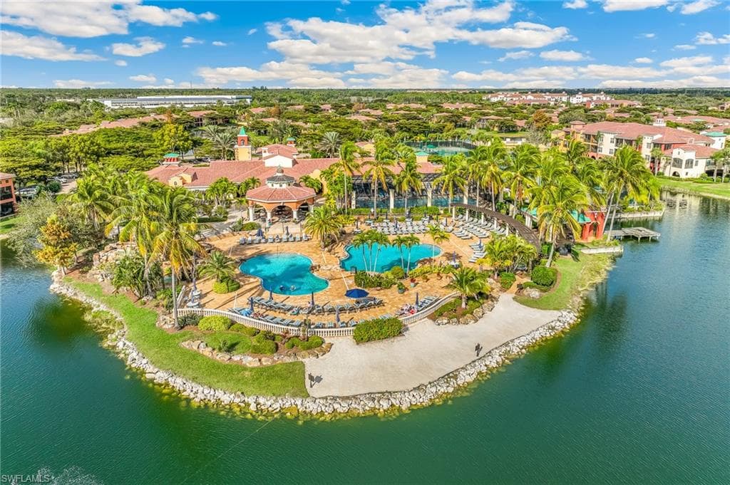 8565 Via Garibaldi CIR # 206, ESTERO FL 33928-32