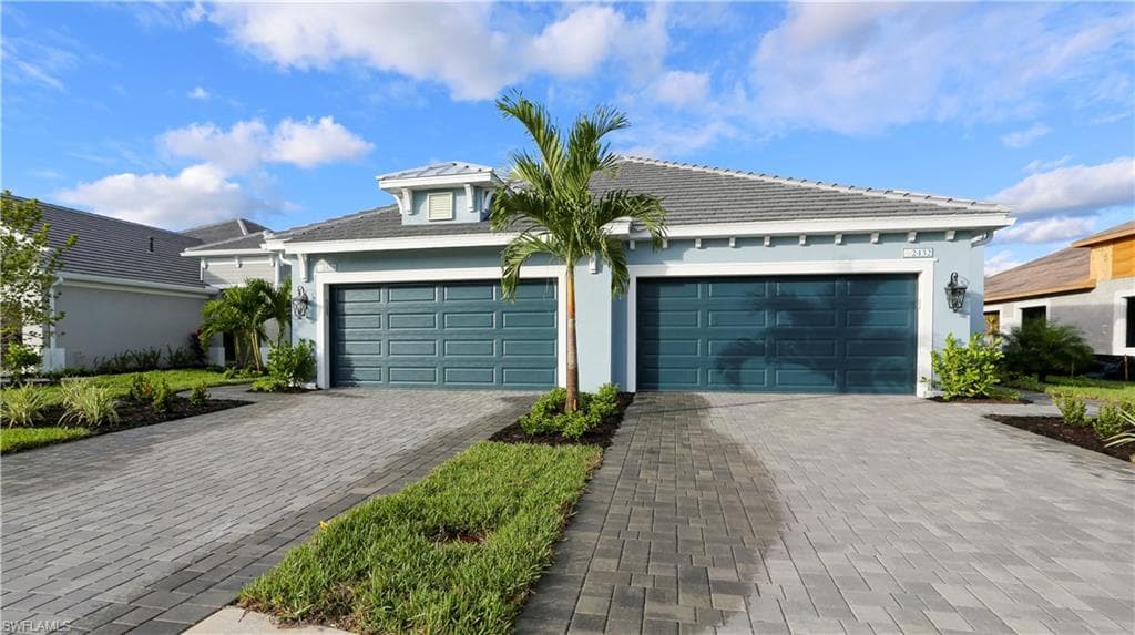 2428 Ariane DR, NAPLES FL 34112-14