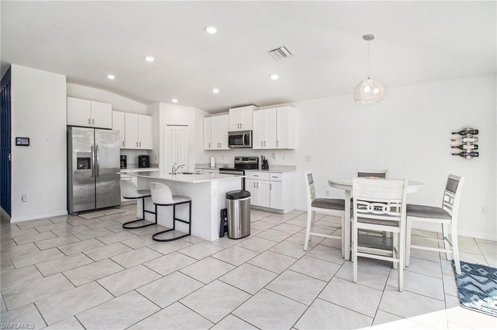 4054 San Clemente CT, NORTH FORT MYERS FL 33917-6