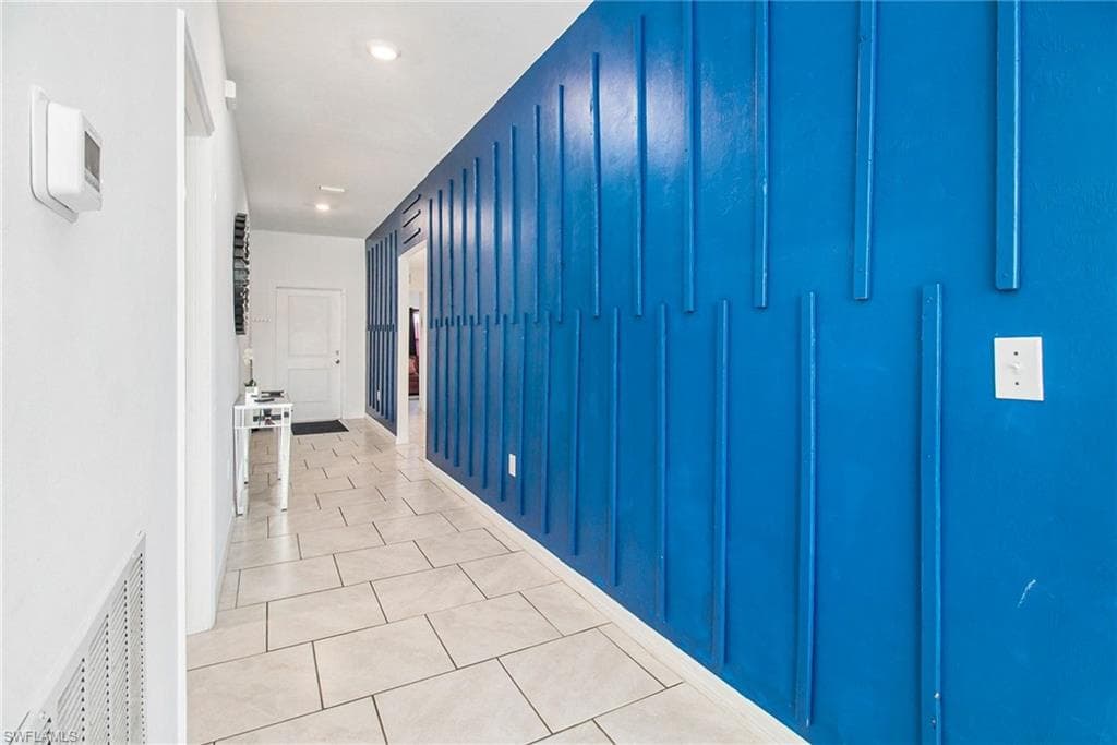 4054 San Clemente CT, NORTH FORT MYERS FL 33917-2