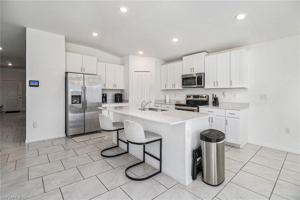 4054 San Clemente CT, NORTH FORT MYERS FL 33917-8