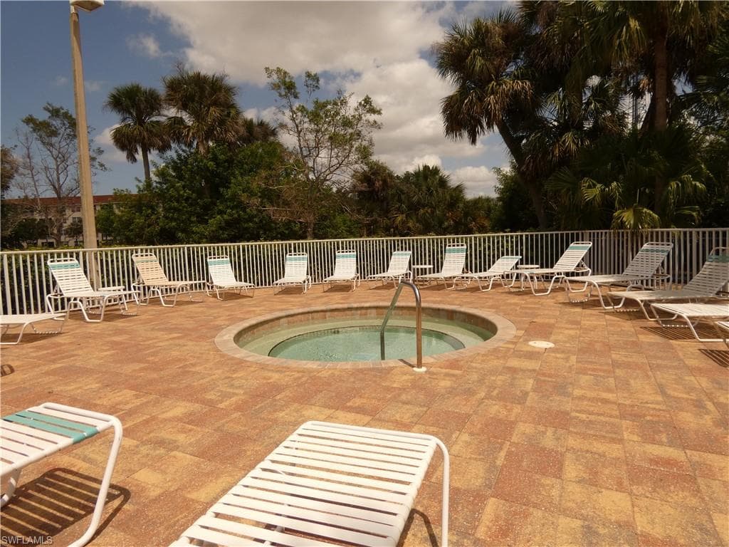 4015 Palm Tree BLVD # 202, CAPE CORAL FL 33904-1