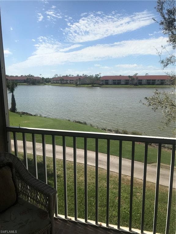 2730 Cypress Trace CIR # 2826, NAPLES FL 34119-1