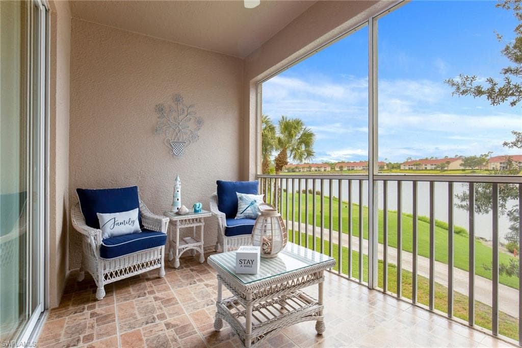 2730 Cypress Trace CIR # 2826, NAPLES FL 34119-15