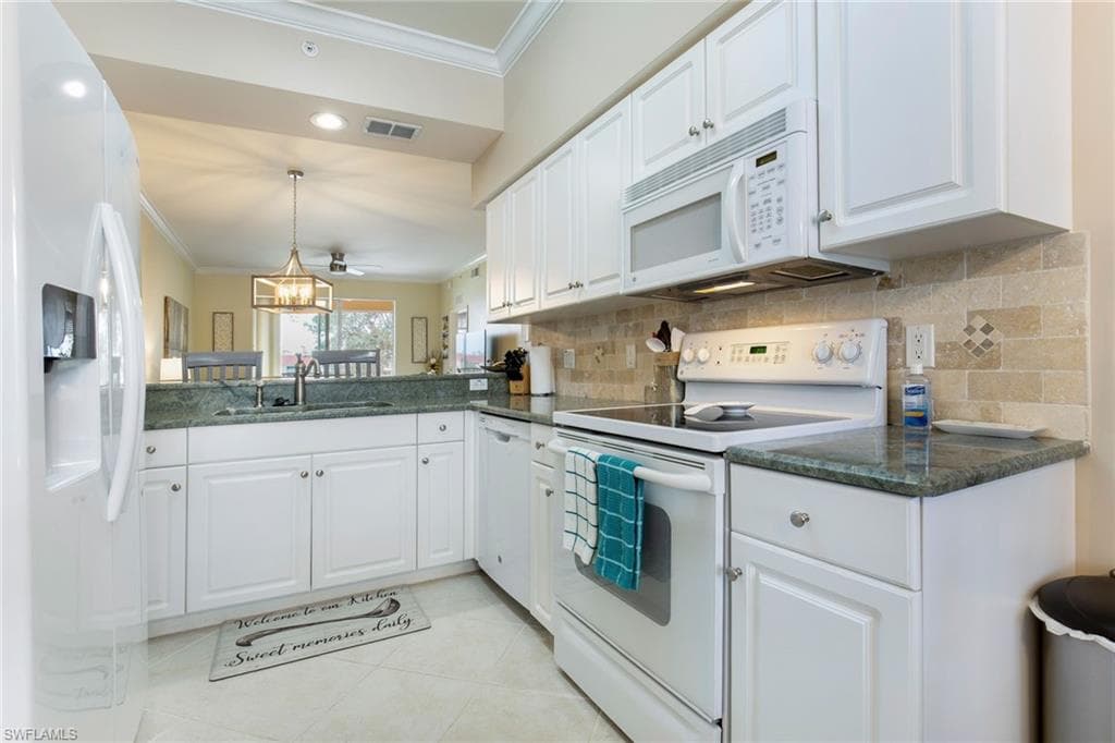 2730 Cypress Trace CIR # 2826, NAPLES FL 34119-6
