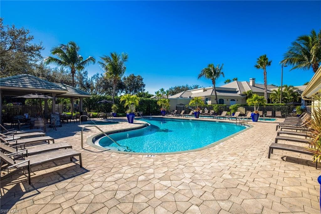 2730 Cypress Trace CIR # 2826, NAPLES FL 34119-18
