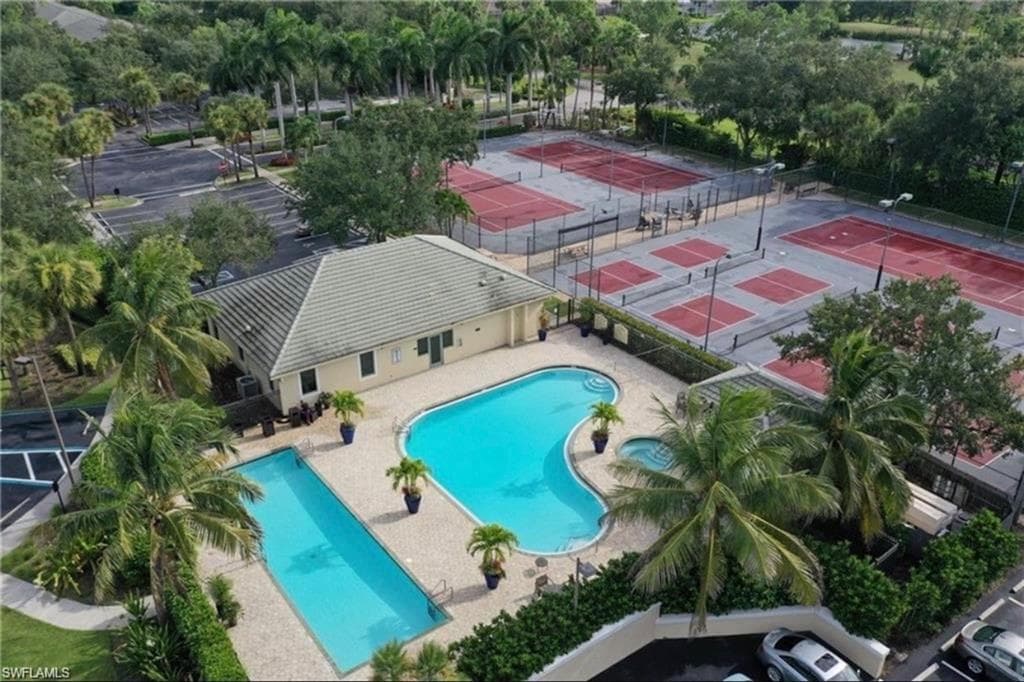 2730 Cypress Trace CIR # 2826, NAPLES FL 34119-30