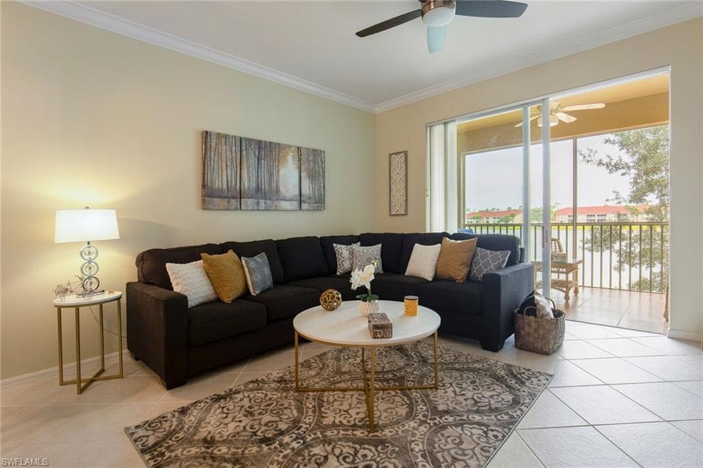 2730 Cypress Trace CIR # 2826, NAPLES FL 34119-3