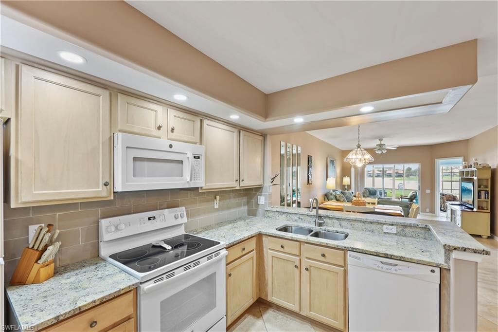 28064 Cavendish CT # 2404, BONITA SPRINGS FL 34135-5
