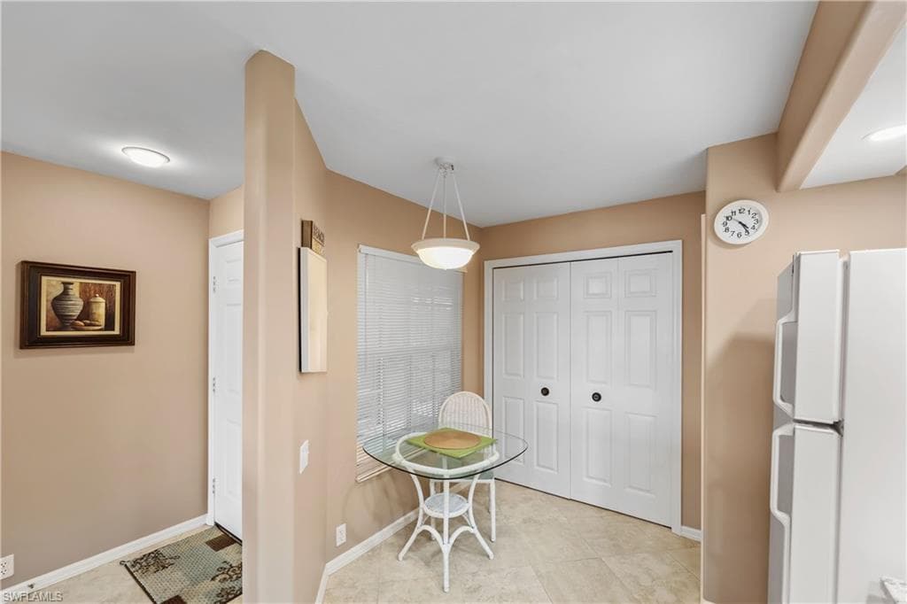 28064 Cavendish CT # 2404, BONITA SPRINGS FL 34135-7