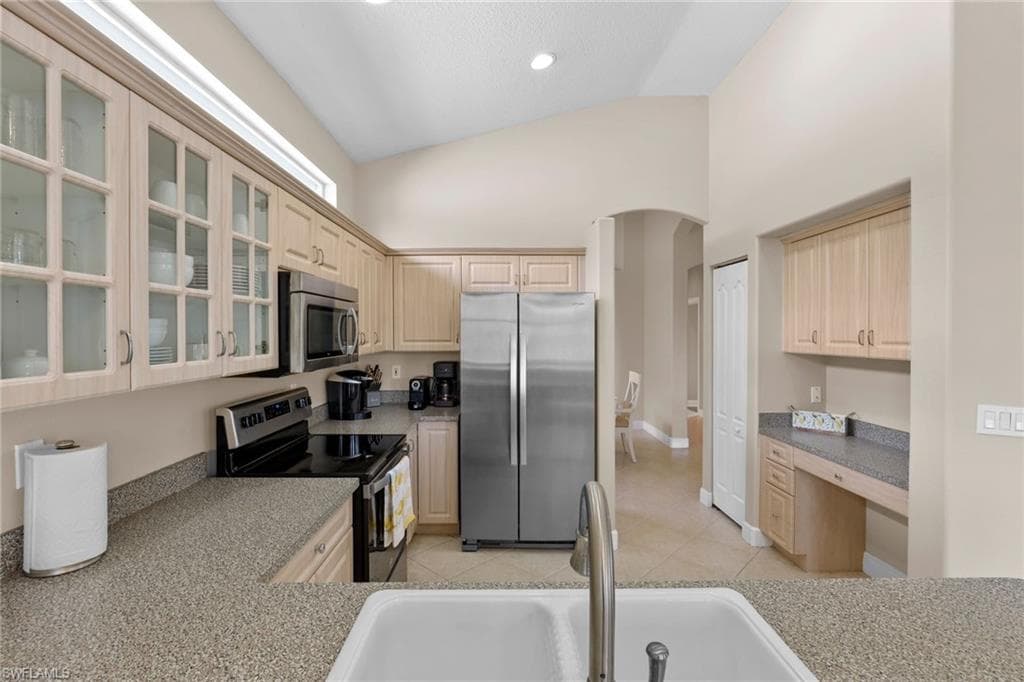 8039 Tauren CT, NAPLES FL 34119-11