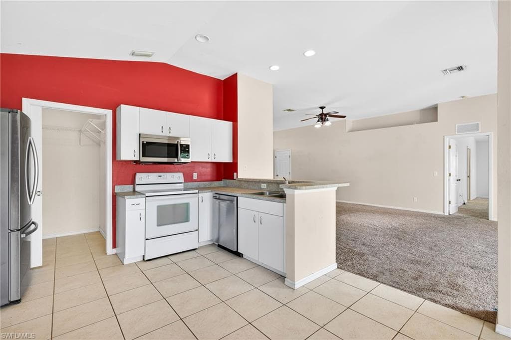 4664 Varsity CIR, LEHIGH ACRES FL 33971-21