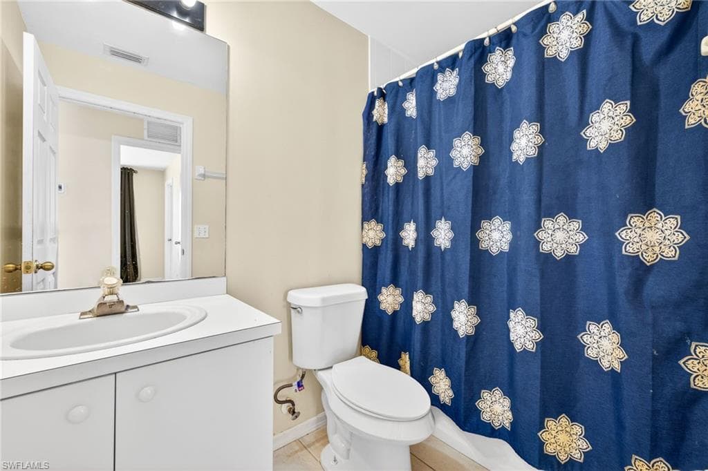 4664 Varsity CIR, LEHIGH ACRES FL 33971-8