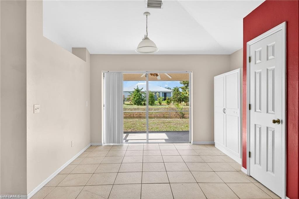 4664 Varsity CIR, LEHIGH ACRES FL 33971-18