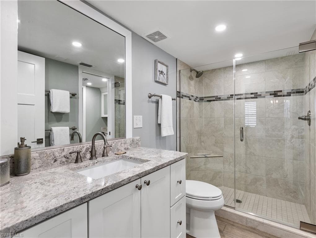 5000 Estero BLVD # 407, FORT MYERS BEACH FL 33931-26