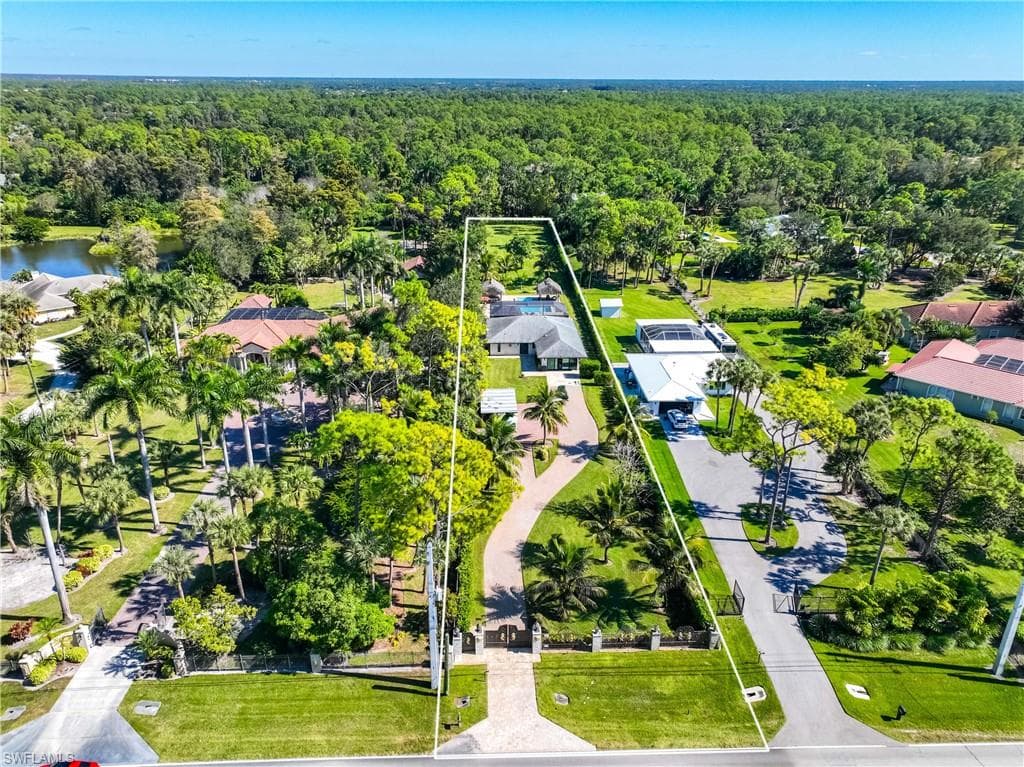1890 Oakes BLVD # A, NAPLES FL 34119-44