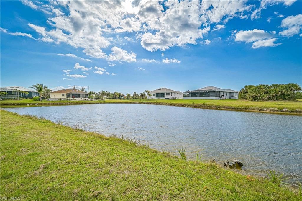 16299 Cayman LN-2