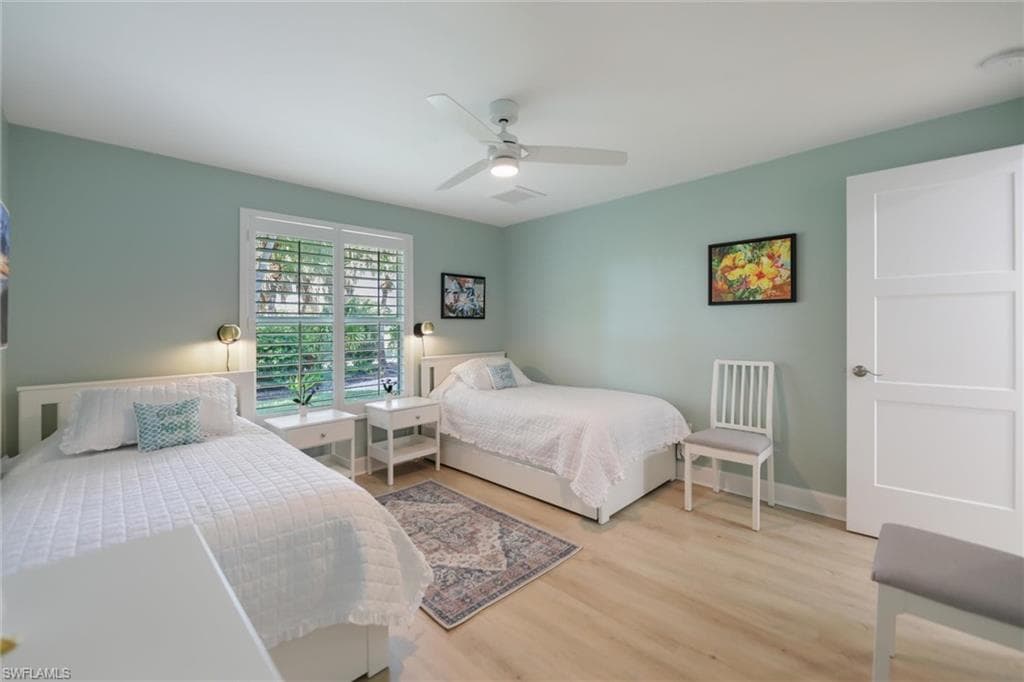 1264 Par View DR, SANIBEL FL 33957-45