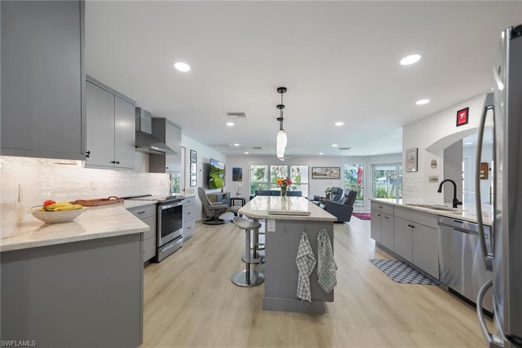 1264 Par View DR, SANIBEL FL 33957-4