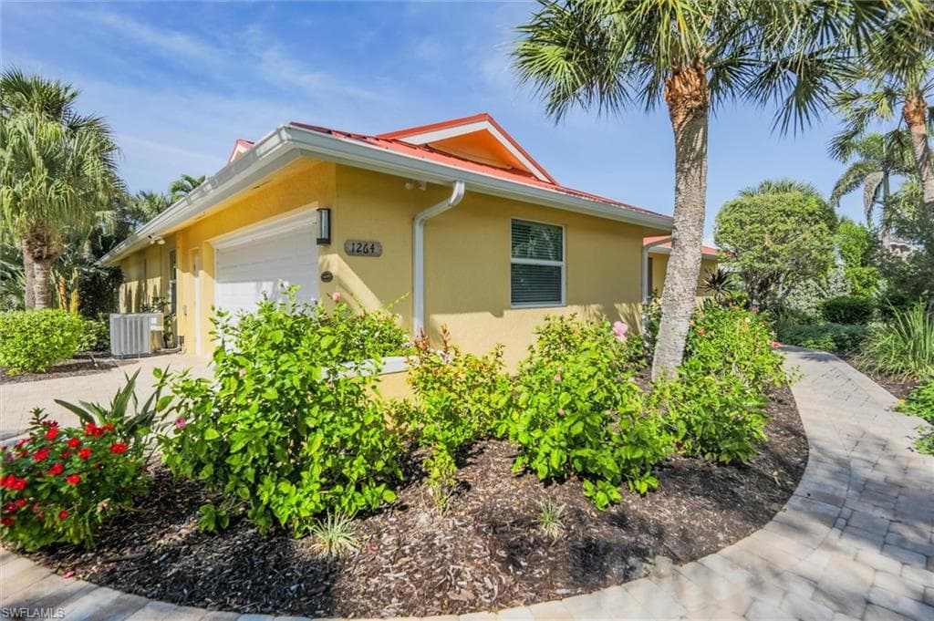 1264 Par View DR, SANIBEL FL 33957-14