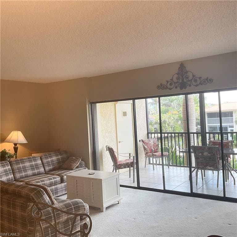 1165 Clam CT # 7, NAPLES FL 34102-4