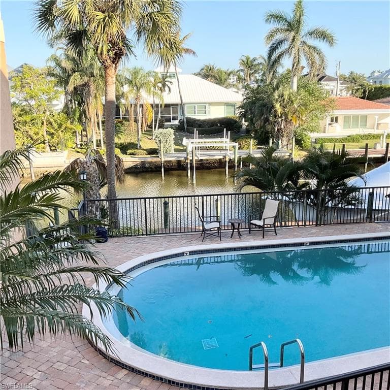 1165 Clam CT # 7, NAPLES FL 34102-28