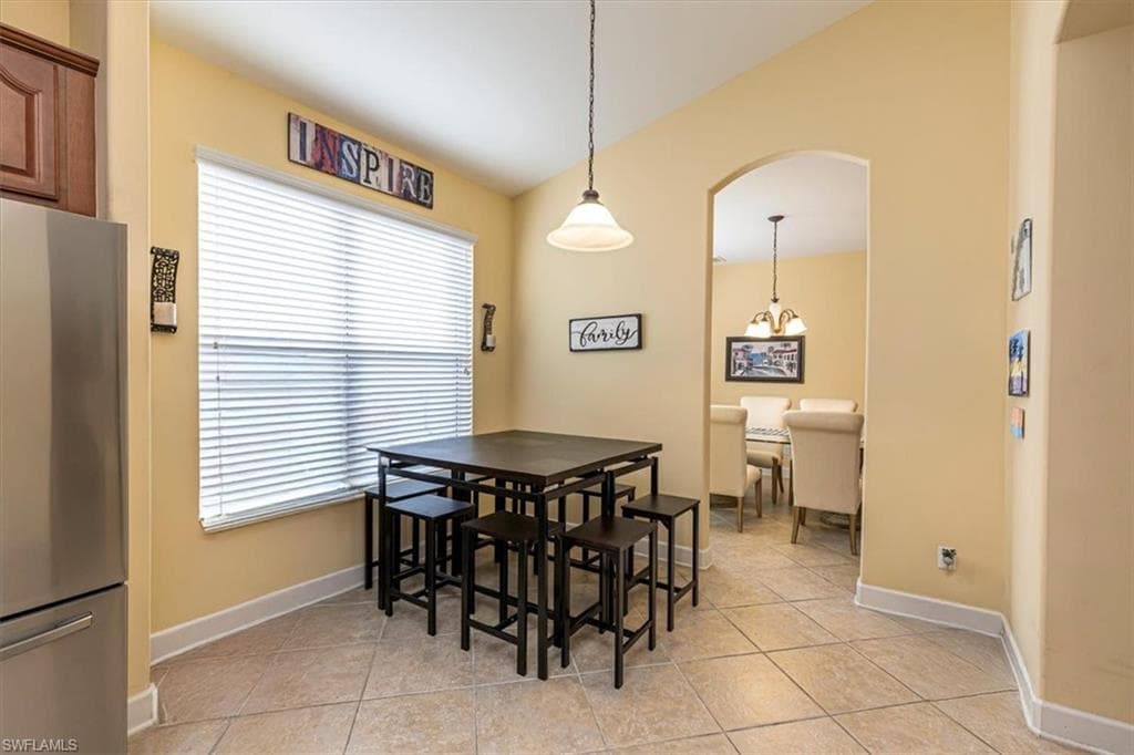 1674 Serrano CIR, NAPLES FL 34105-13