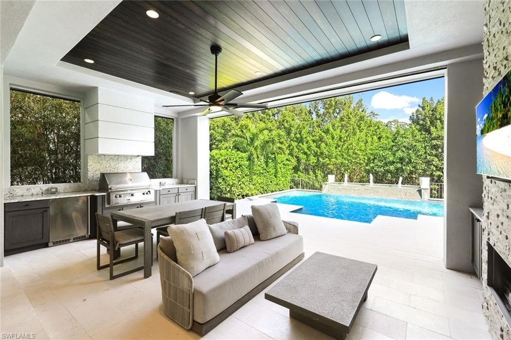 91 14th ST S, NAPLES FL 34102-25