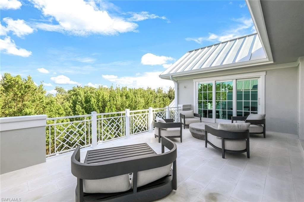 91 14th ST S, NAPLES FL 34102-6