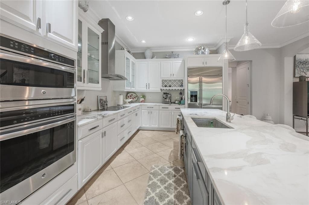 6865 Il Regalo CIR, NAPLES FL 34109-15