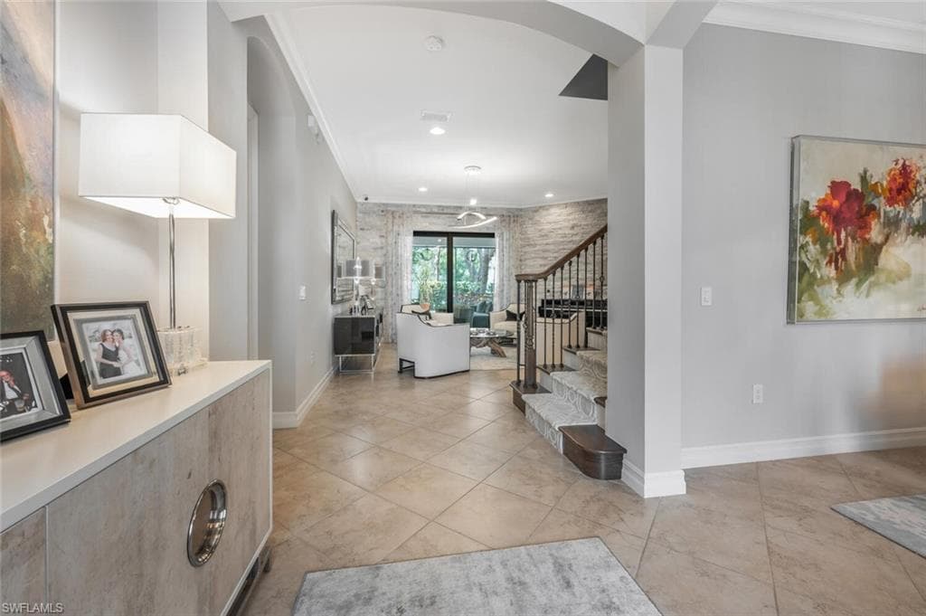 6865 Il Regalo CIR, NAPLES FL 34109-2