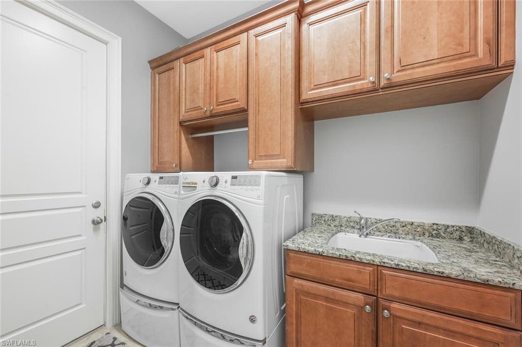 6865 Il Regalo CIR, NAPLES FL 34109-31