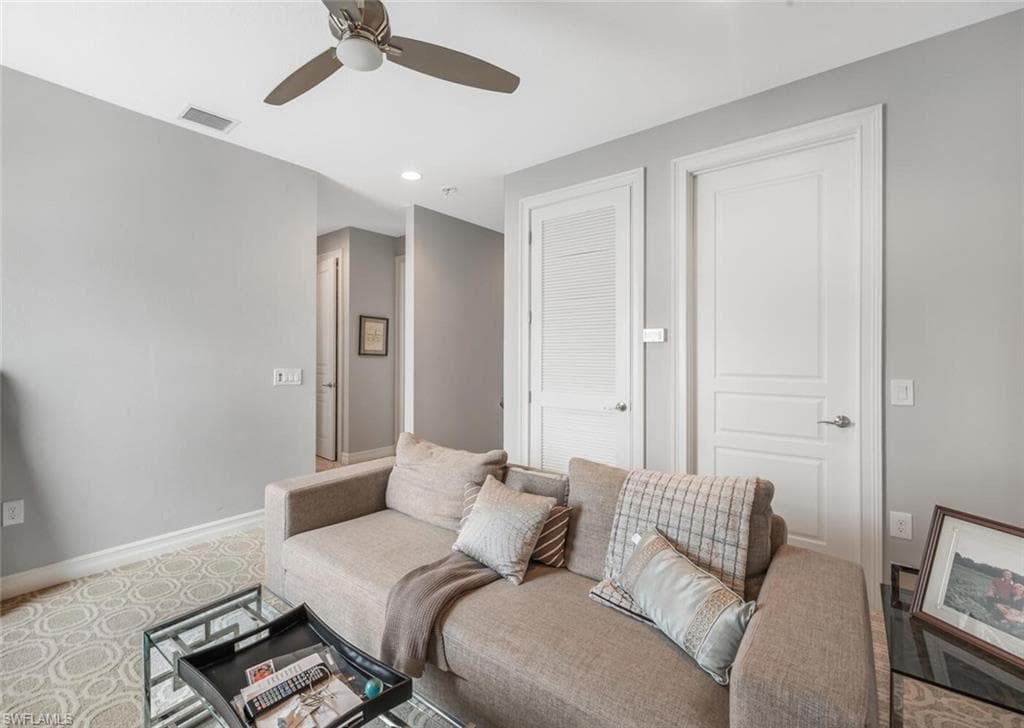 6865 Il Regalo CIR, NAPLES FL 34109-27