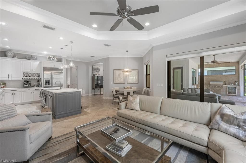 6865 Il Regalo CIR, NAPLES FL 34109-19