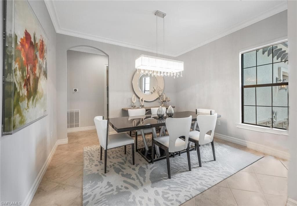 6865 Il Regalo CIR, NAPLES FL 34109-8