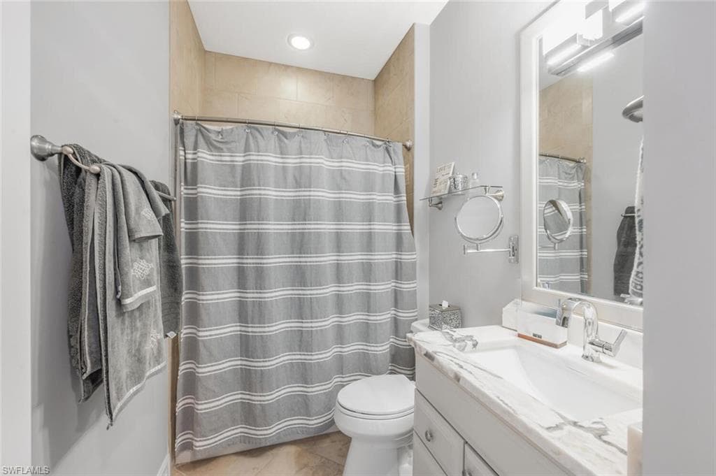 6865 Il Regalo CIR, NAPLES FL 34109-29