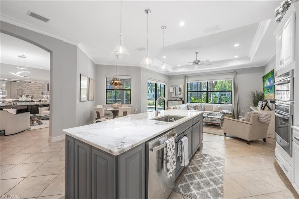 6865 Il Regalo CIR, NAPLES FL 34109-14