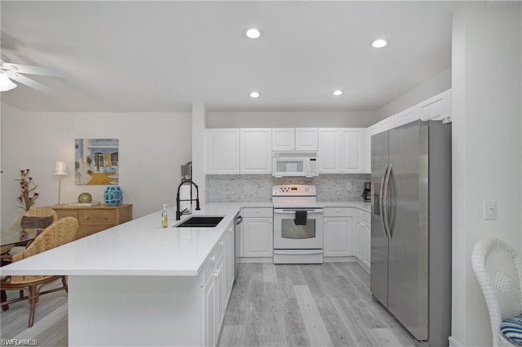 700 Diamond CIR # 706, NAPLES FL 34110-9