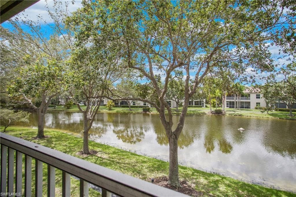 700 Diamond CIR # 706, NAPLES FL 34110-36