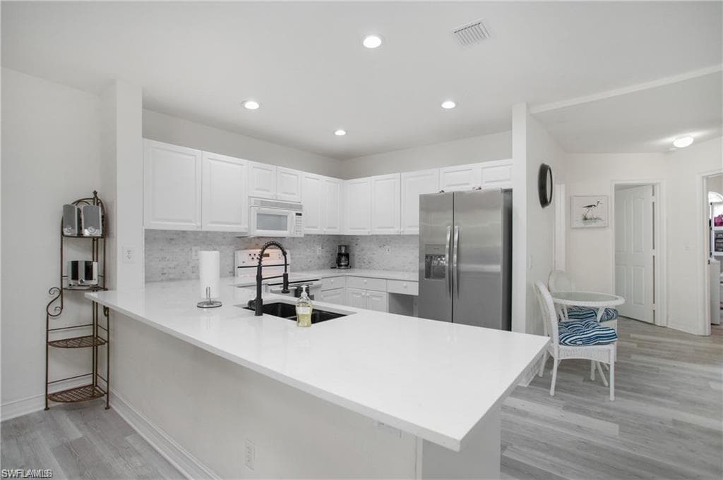 700 Diamond CIR # 706, NAPLES FL 34110-7