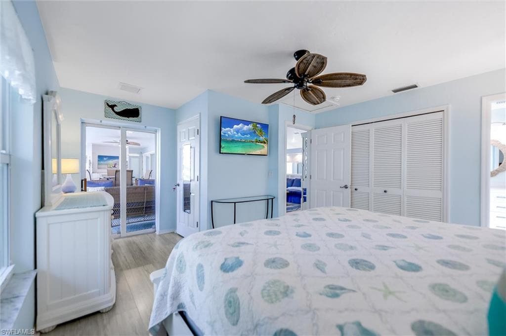 693 Emeril CT, SANIBEL FL 33957-41