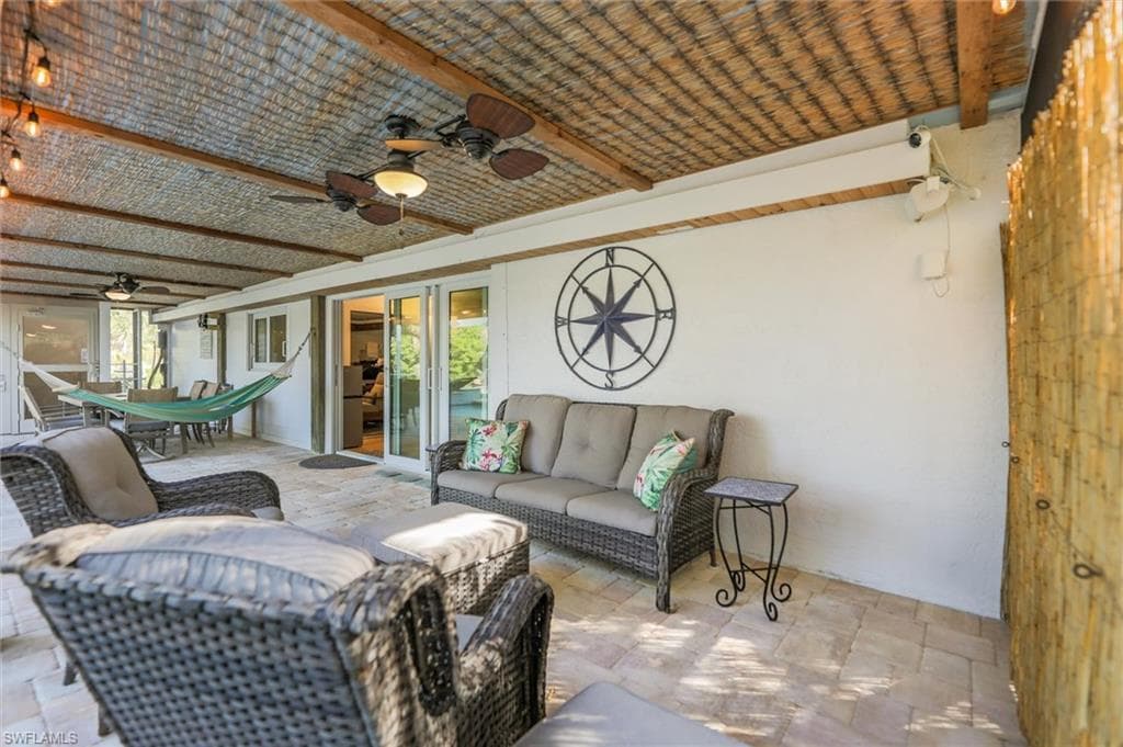 693 Emeril CT, SANIBEL FL 33957-45