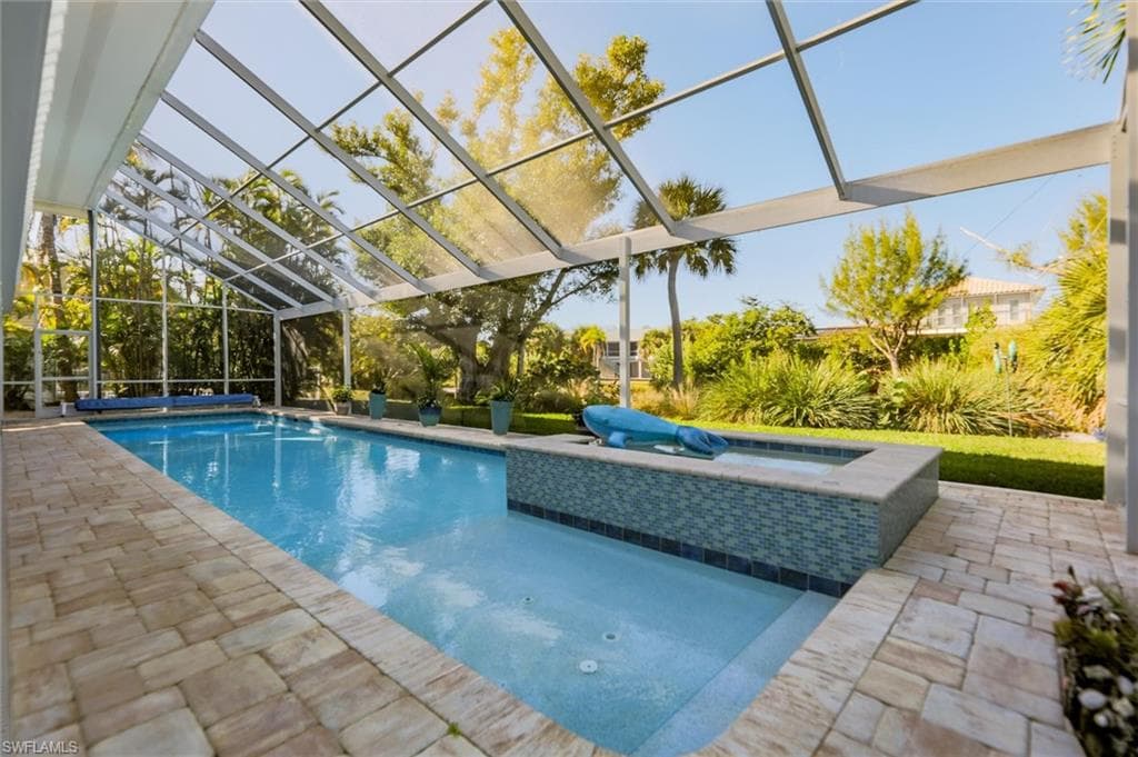 693 Emeril CT, SANIBEL FL 33957-6