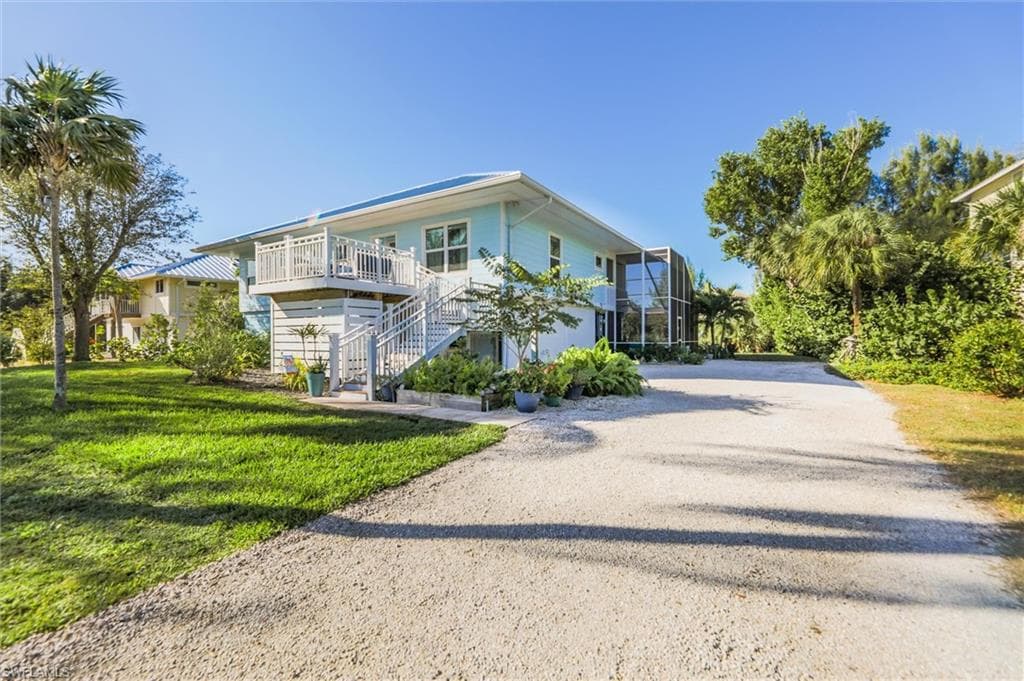 693 Emeril CT, SANIBEL FL 33957-2