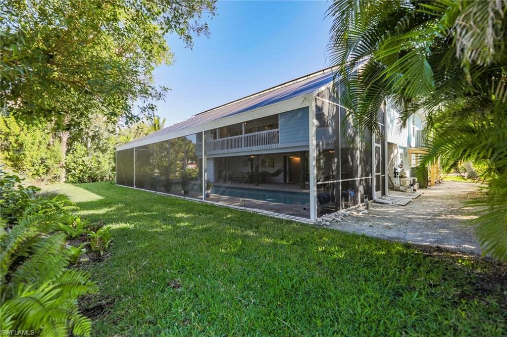 693 Emeril CT, SANIBEL FL 33957-4