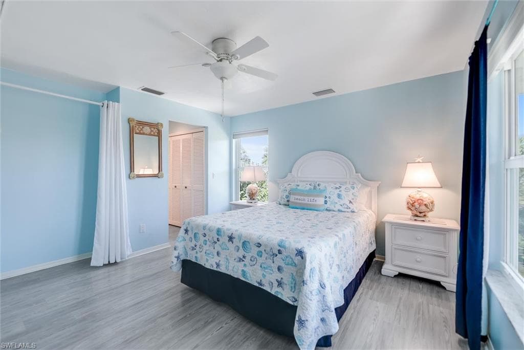 693 Emeril CT, SANIBEL FL 33957-37