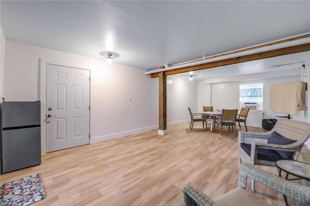 693 Emeril CT, SANIBEL FL 33957-13