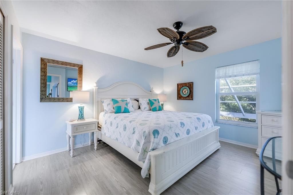 693 Emeril CT, SANIBEL FL 33957-40