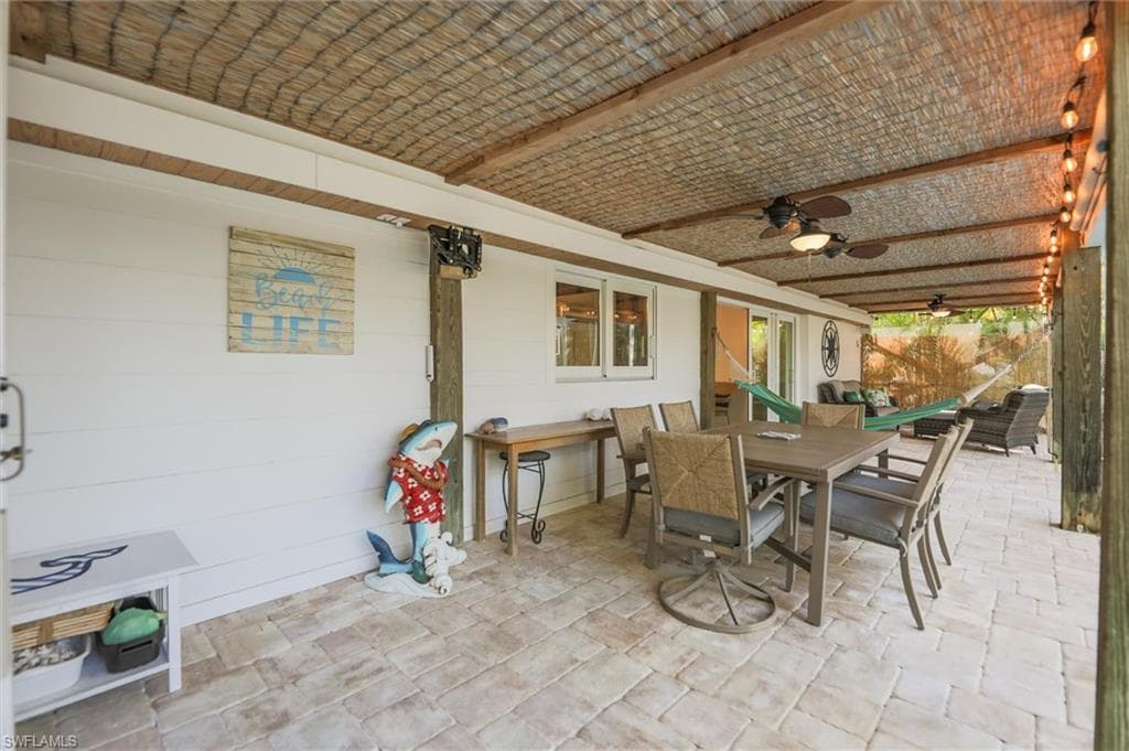 693 Emeril CT, SANIBEL FL 33957-44